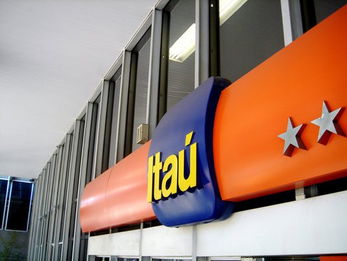 Agência do Itaú é fechada por falta de ar