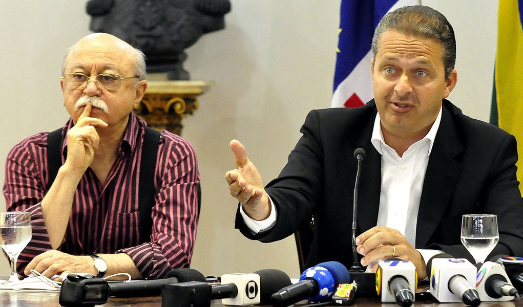Em evento do PT, PSB se mostra dividido