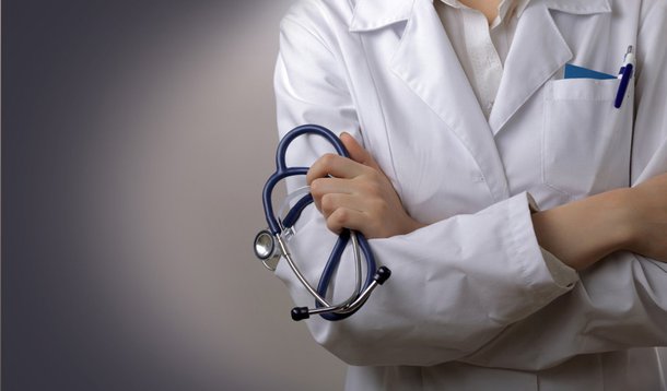 Médicos pernambucanos suspendem atendimentos
