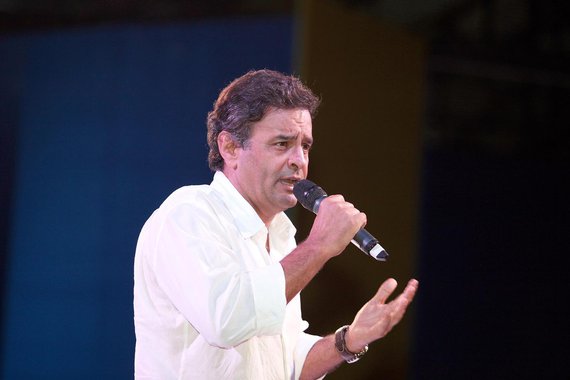 Aécio prepara discurso com "13 fracassos" do PT