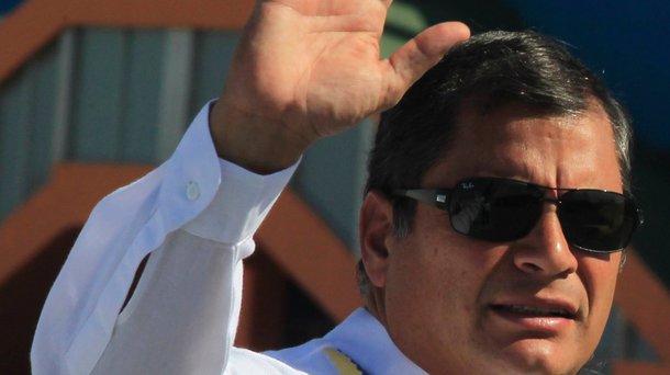 Rafael Correa será reeleito neste domingo