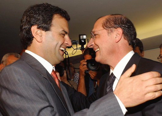 Alckmin pode concorrer com Aécio em prévia tucana