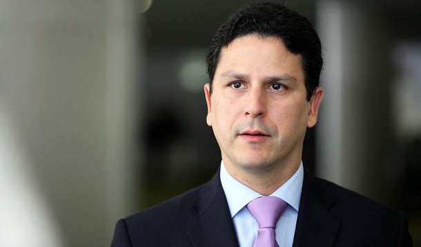 Para Bruno Araújo, “Plebiscito é um factóide”
