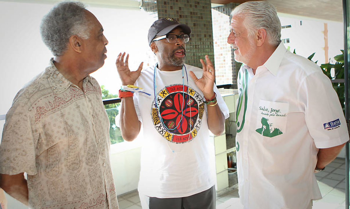 Spike Lee vê poucos negros no poder no Brasil