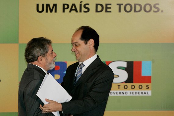 Eugenio Bucci diz que Dilma está completamente só