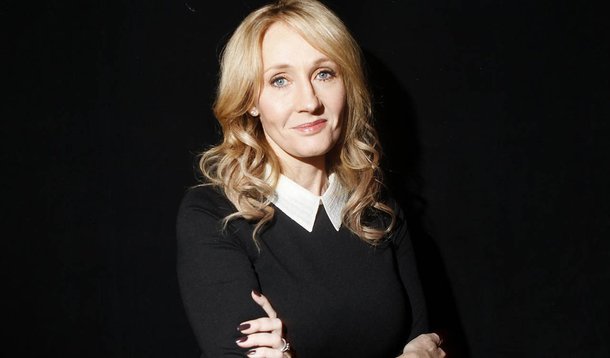 Autora de Harry Potter é desmascarada na Inglaterra