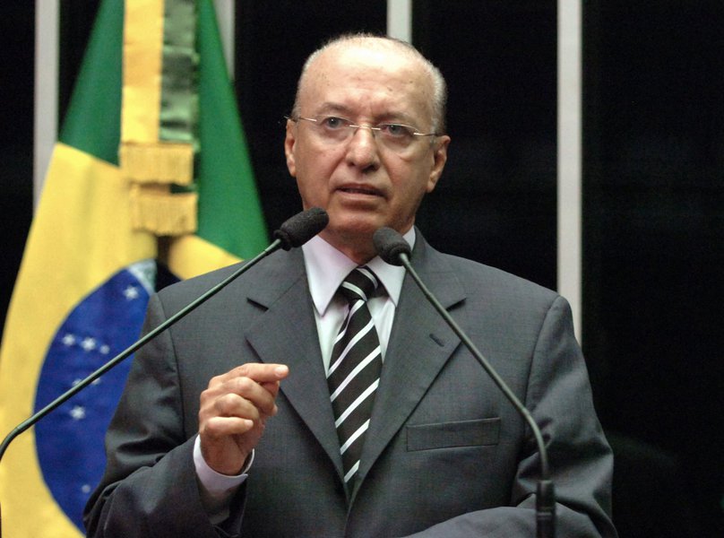 "Não recebi orientação do partido", diz Valadares sobre candidatura a Governo