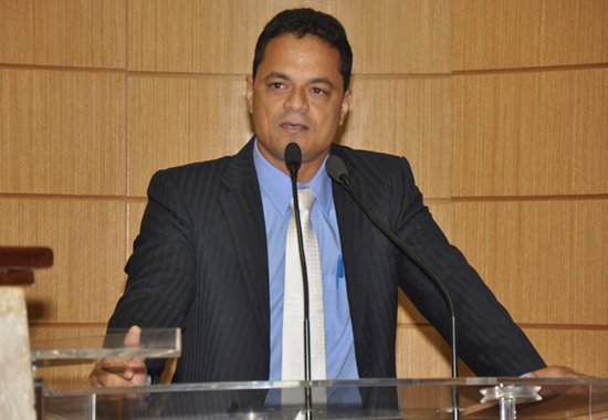"Percebo uma postura de Déda em querer implantar a Lei de Organização da PM"