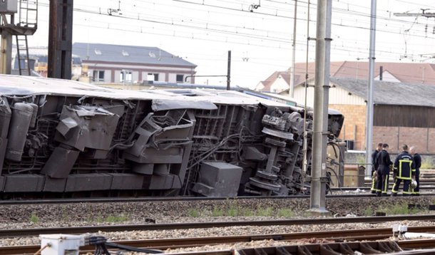 Acidente de trem mata ao menos seis na França