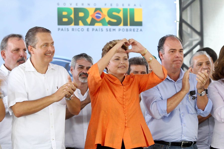 Bloco quer Campos como vice de Dilma