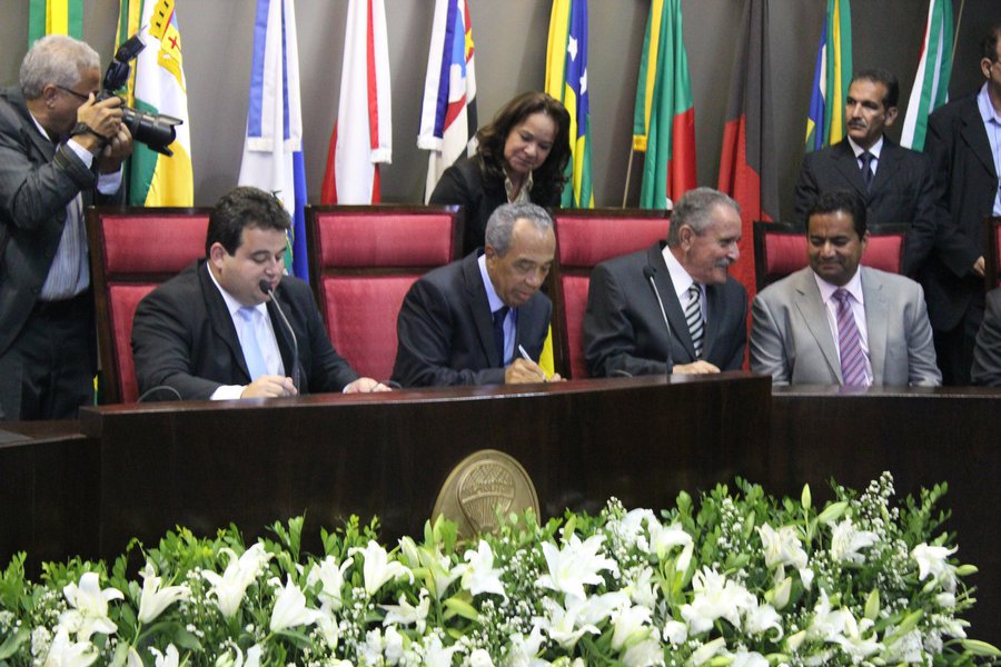 João acaba com gestão democrática nas escolas municipais de Aracaju