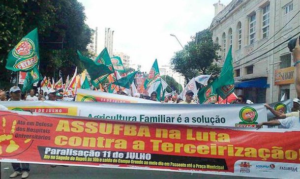 Dia de Lutas interdita centro de Salvador