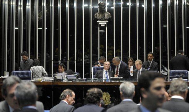 Senado aprova anistia a policiais grevistas em 18 estados