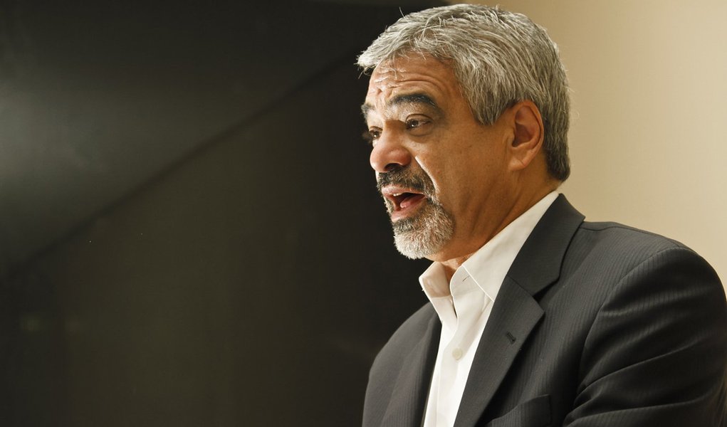 Humberto faz balanço positivo de sua passagem pela liderança do PT no Senado