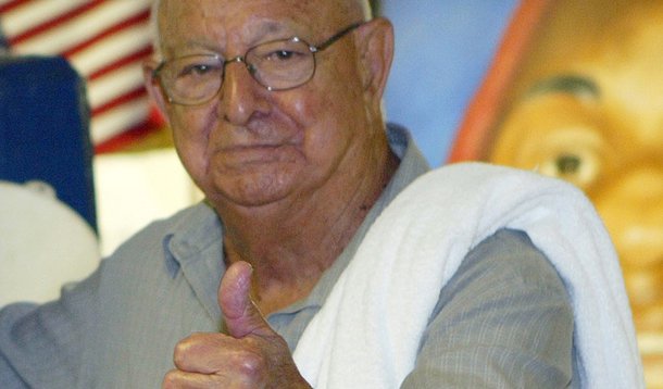 Técnico de Muhammad Ali morre nos EUA aos 90 anos