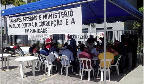 PF protesta contra corrupção