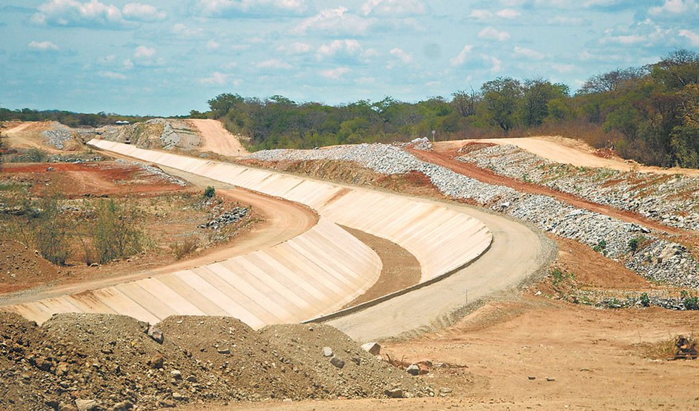 Transposição terá nova licitação até abril