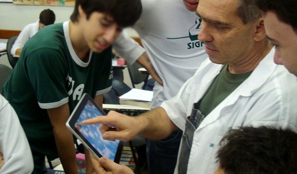 Após fracasso dos laptops, MEC quer tablets nas escolas