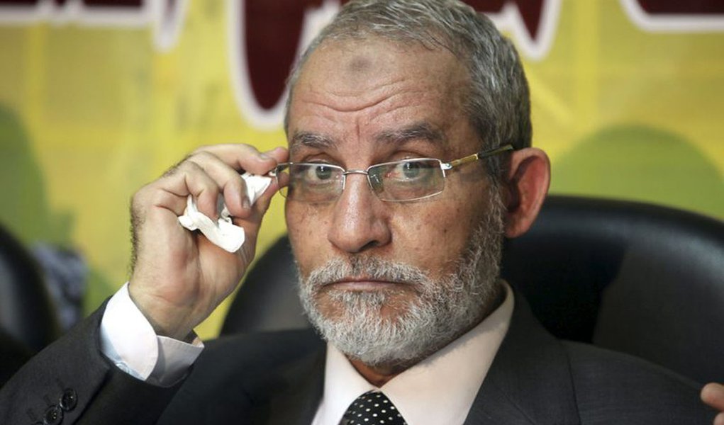 Egito manda prender líder da Irmandade Muçulmana