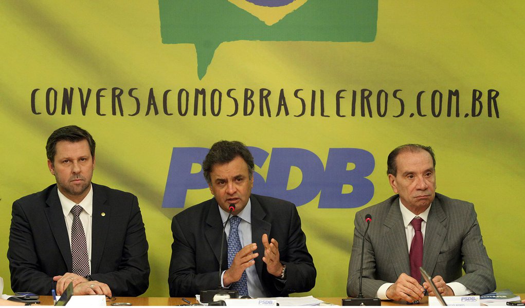 "Esse governo desmoralizou a reeleição"
