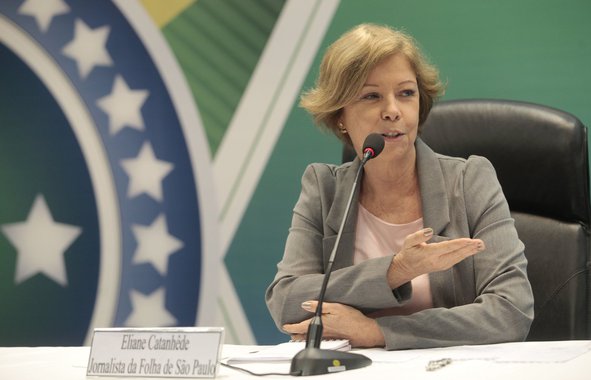 Para Eliane, revolta contra espionagem é da boca para fora