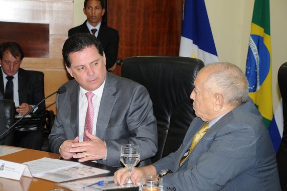 Perillo e Siqueira Campos se unem na guerra do ICMS