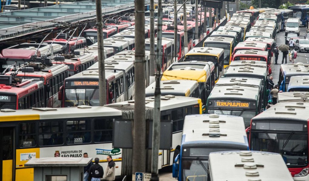 Redução em tarifa de ônibus influencia queda do IPC-S