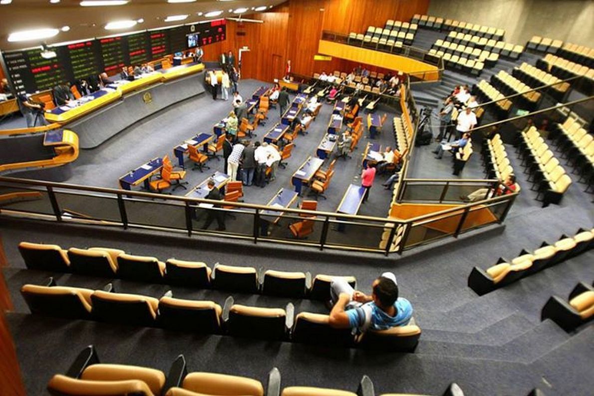 Vereadores estão de olho em aumento de salário