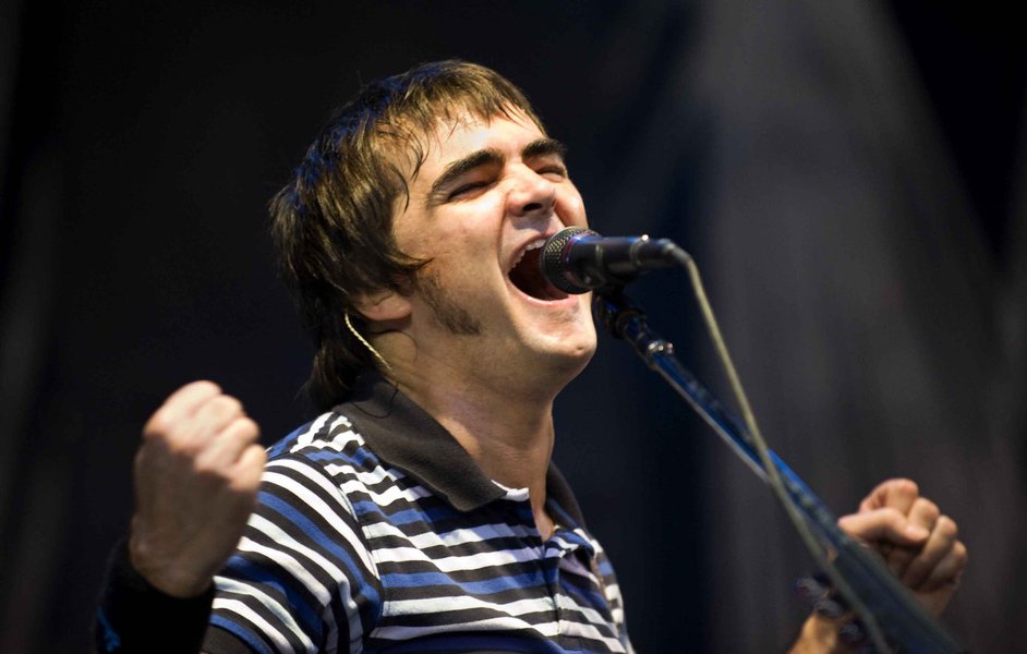 Samuel Rosa, do Skank, aprova o novo Mineirão