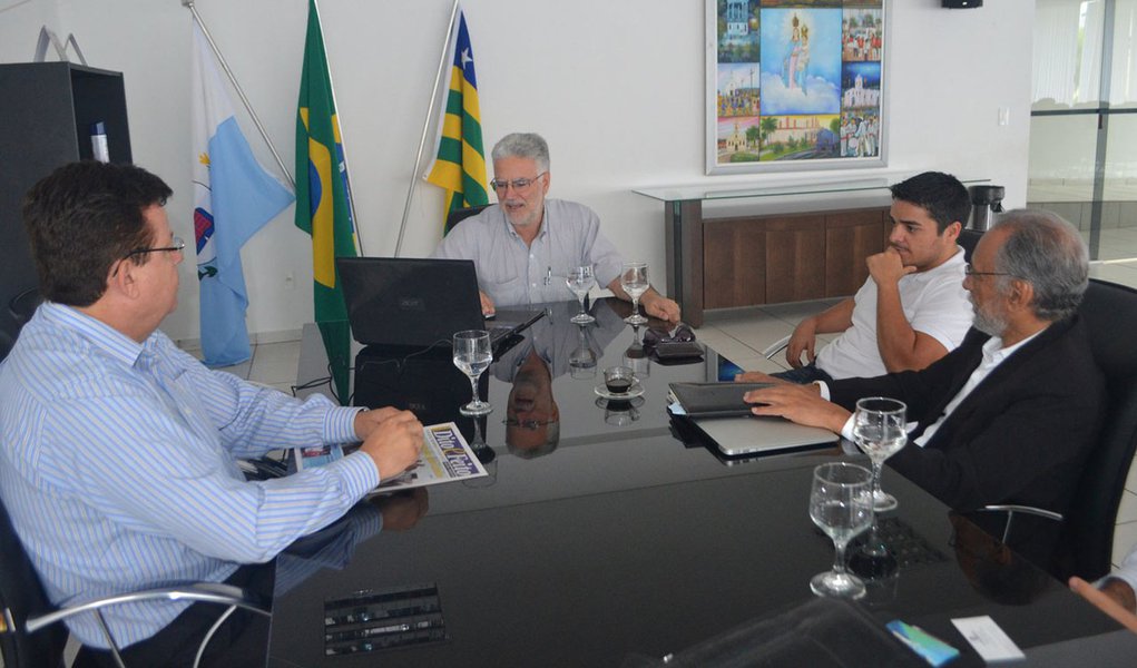 Fábrica de aviões estuda transferência para Catalão