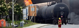 Trem de carga explode e arrasa cidade no Canadá