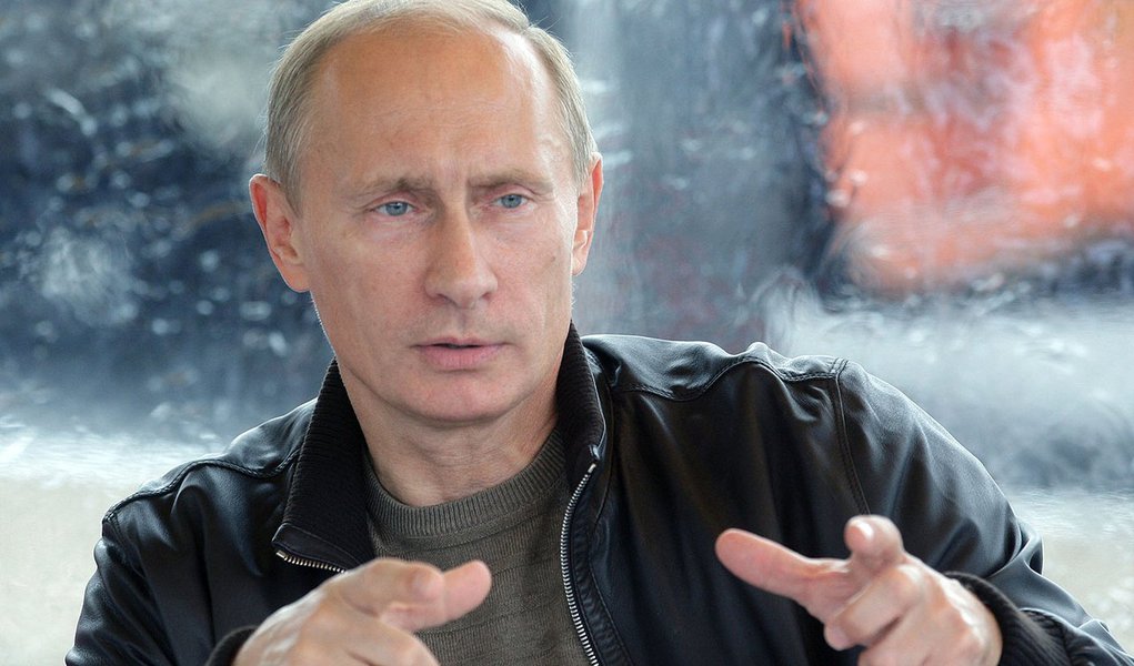 Putin: Egito caminha para uma guerra civil