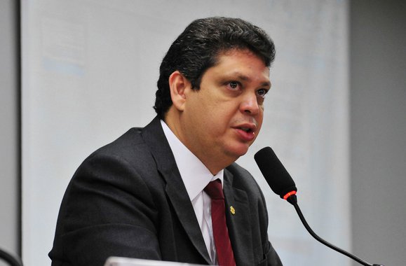 “Dilma reconhece que é preciso repactuar base do Governo no Congresso”