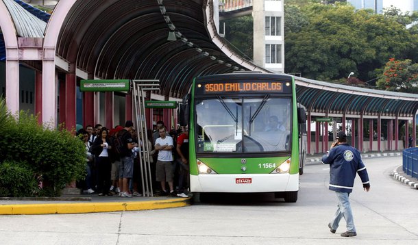 Motoristas de ônibus voltam ao trabalho em São Paulo