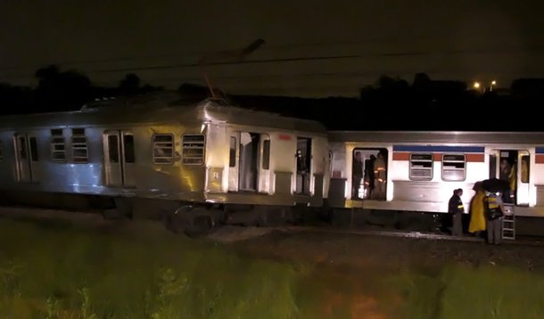 Choque entre dois trens em São Paulo fere sete pessoas