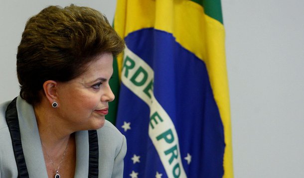 Após desabamentos, Dilma cancela viagem ao Rio