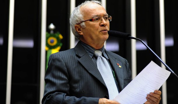 Para Ferro, Dilma deve fazer reforma ministerial