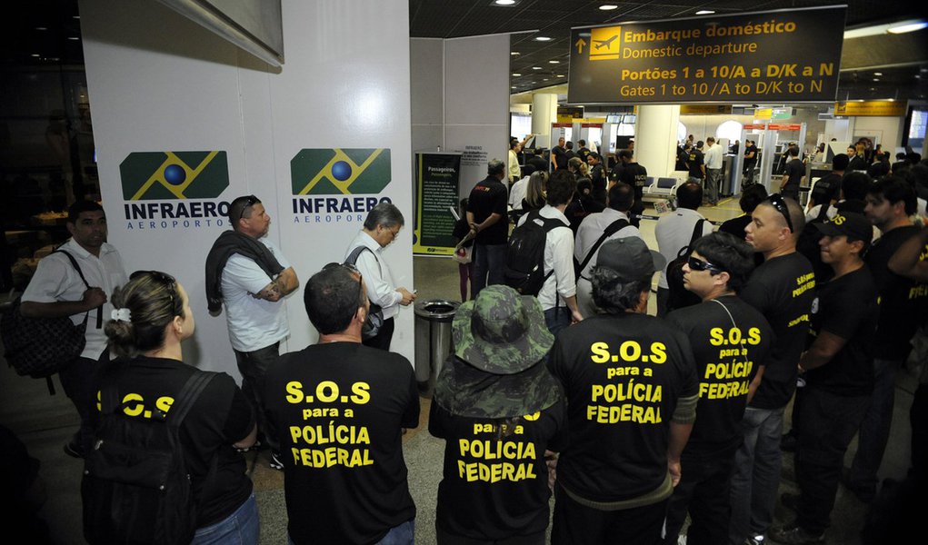 Policiais Federais fazem novo protesto em Recife