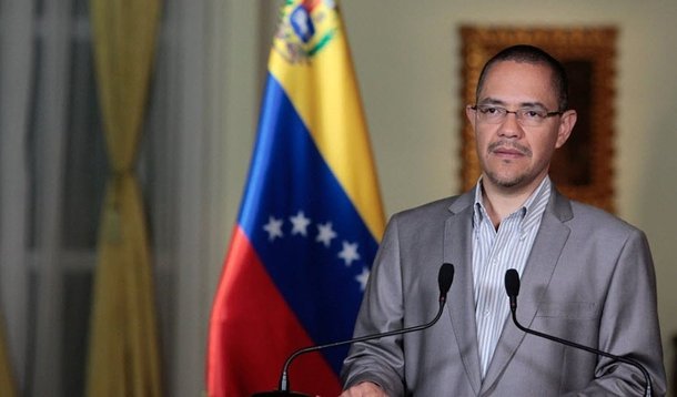 Estado de saúde de Chávez tem evoluído, diz ministro