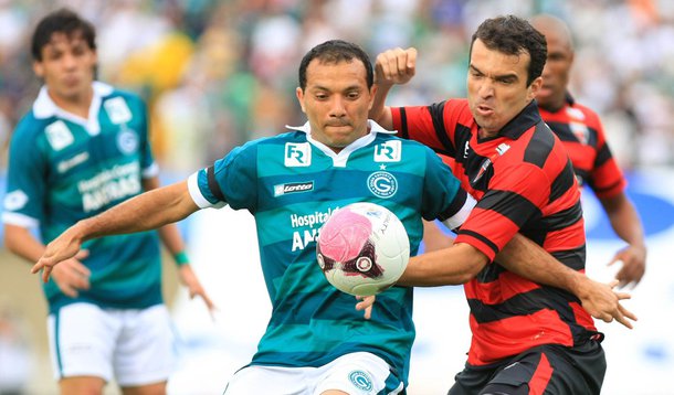  “O campeão voltou”, canta a torcida do Goiás 