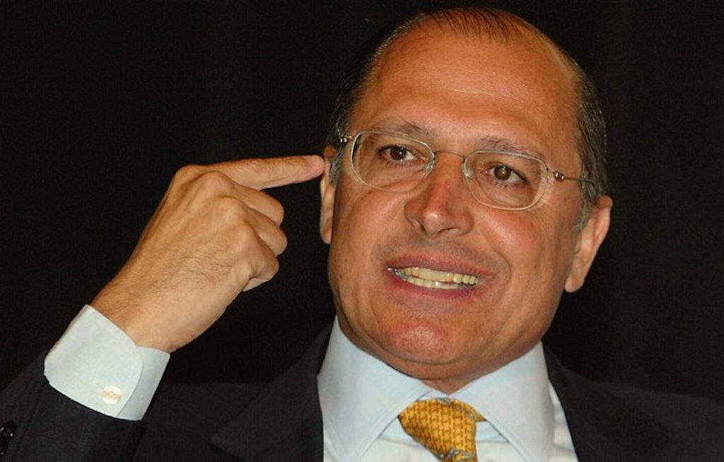 Alckmin corta R$ 355 milhões, mas vende 600 terrenos a R$ 900 milhões