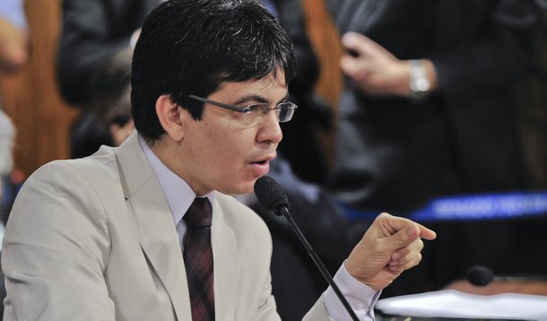 Parlamentares querem ampliar investigações sobre a Delta