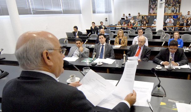 Julgamento de recurso da CPI é adiado no TJ