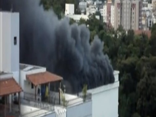 Museu da PUC Minas é fechado depois do incêndio