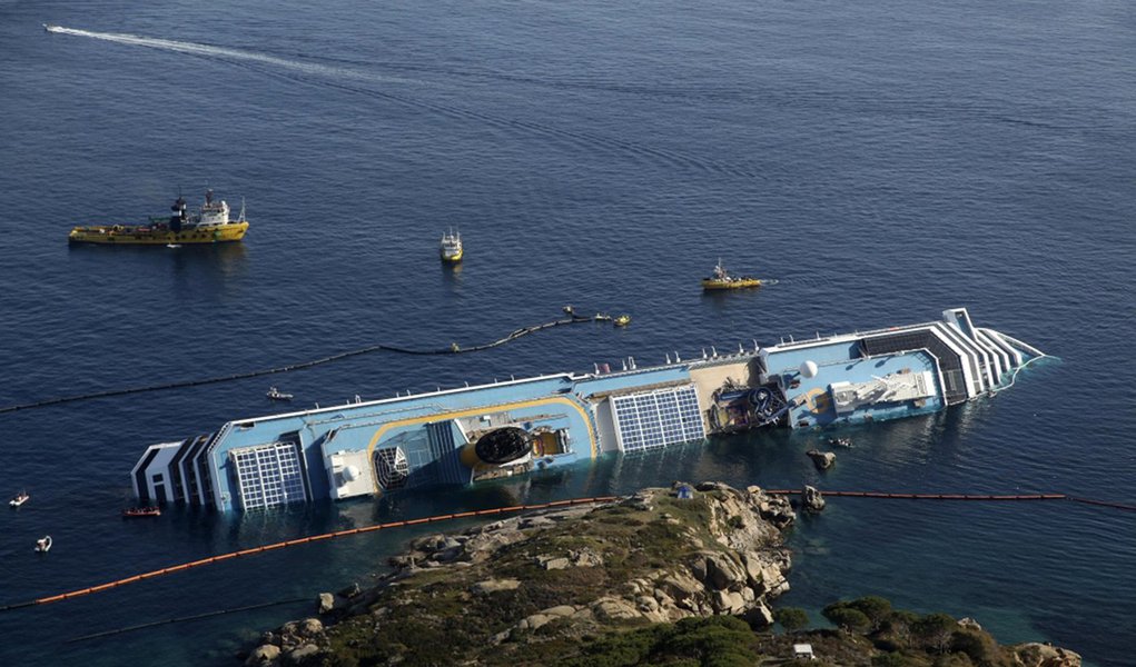 Mais dois corpos são encontrados no Costa Concordia