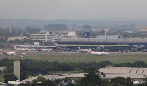 Aeroporto de Porto Alegre tem 42 voos atrasados