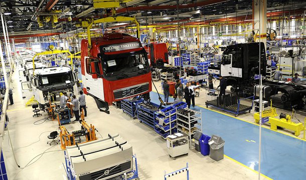 Brasil vai crescer 2,7% em 2013, prevê BC