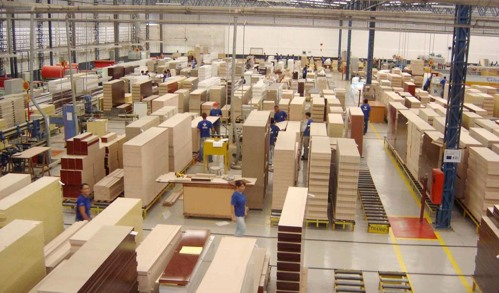 Governo reduz IPI para incentivar fabricantes de móveis