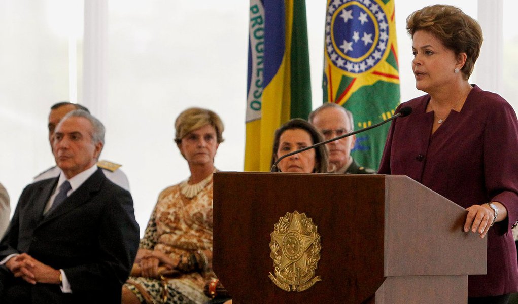 Pressionada por Dilma, Febraban faz retratação pública