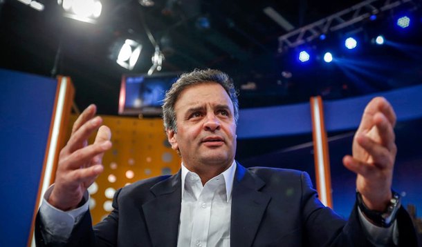 MP aciona Aécio por propaganda antecipada